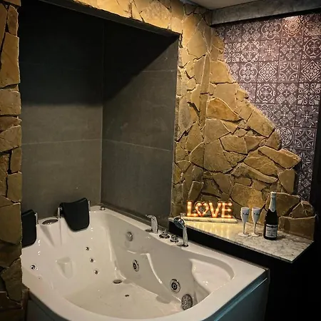 Aparta Suite La Nuit Calafell Exterior photo